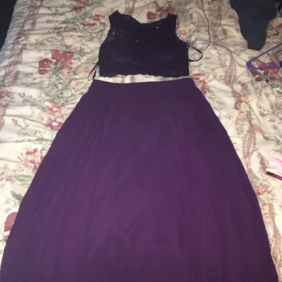 Formal dresses - Picture 2 of 6